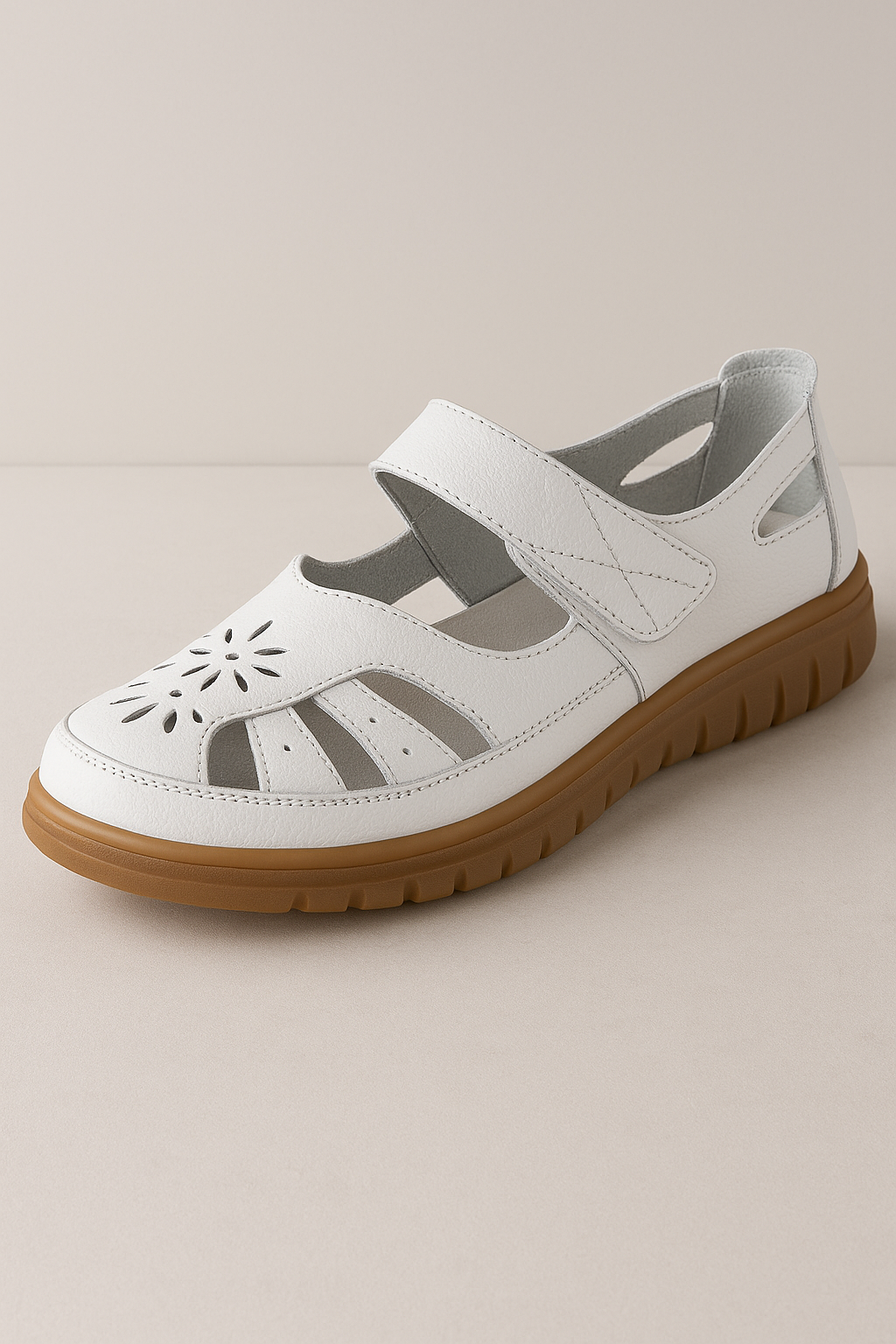 Valentina | Sandali Estivi Comfort in Pelle con Punta Chiusa e Suola Antiscivolo - Bianco - breathable sandals casual sandals easy wear sandals fashion sandals flat sandals - Concept Palermo