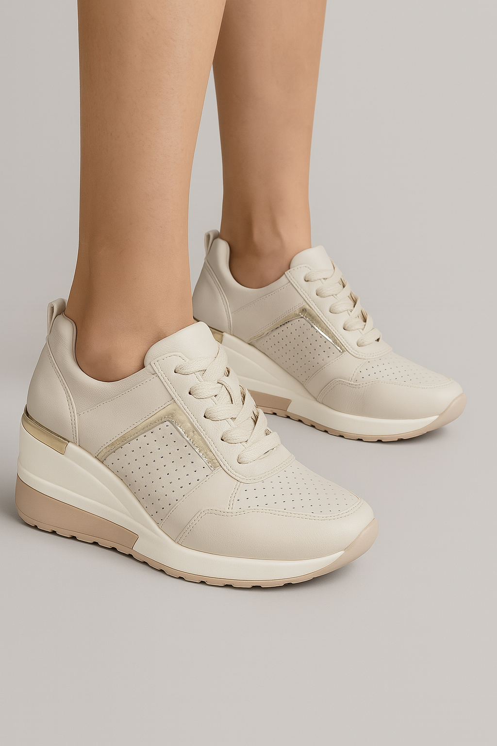 Robert | Eleganti sneakers da donna con tacco a zeppa, dettagli metallici e suola comoda - - Fashion female-ai Schuhe shoes women - Concept Palermo