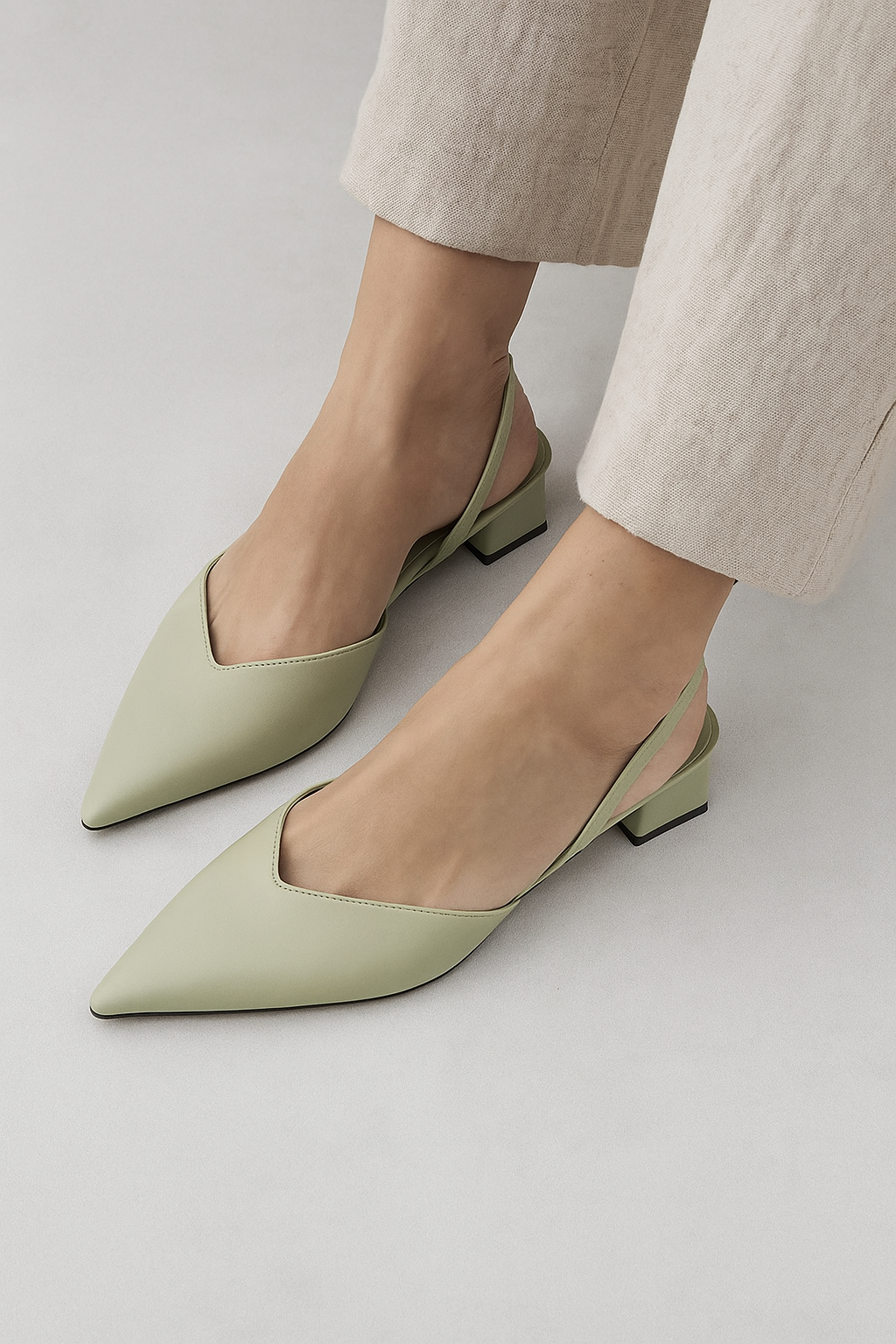 Matilda | Scarpe slingback eleganti con punta a forma di diamante e tacco blocco moderno - - Frauen Sandalen SPRING - Concept Palermo