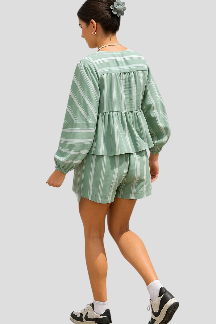 Renata | Completo Estivo a Righe per Donna - - abbigliamento estivo blusa leggera completo a righe completo due pezzi completo estivo donna cotone traspirante moda primavera estate pantaloni corti donna set blusa e pantaloni stile casual - Concept Palermo
