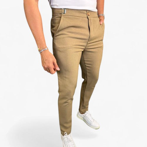 Piero | Pantaloni Uomo Slim Fit con Vita Elastica - Marrone - pantaloni casual pantaloni comfort pantaloni elastici pantaloni eleganti uomo pantaloni moda uomo pantaloni slim fit pantaloni traspiranti pantaloni versatili - Concept Palermo