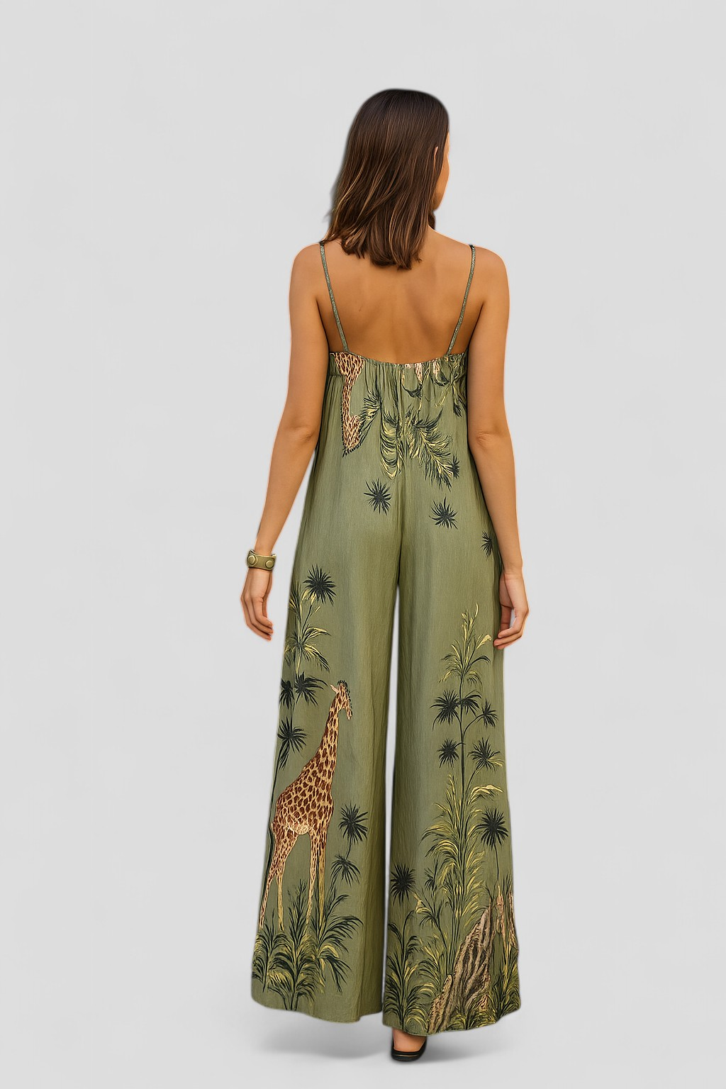 Marisa | Tuta Elegante Donna Verde Ampia - - abbigliamento estivo abito comodo jumpsuit verde moda versatile scollo a V spalline regolabili stile safari tuta ampia tuta elegante vestibilità unica - Concept Palermo