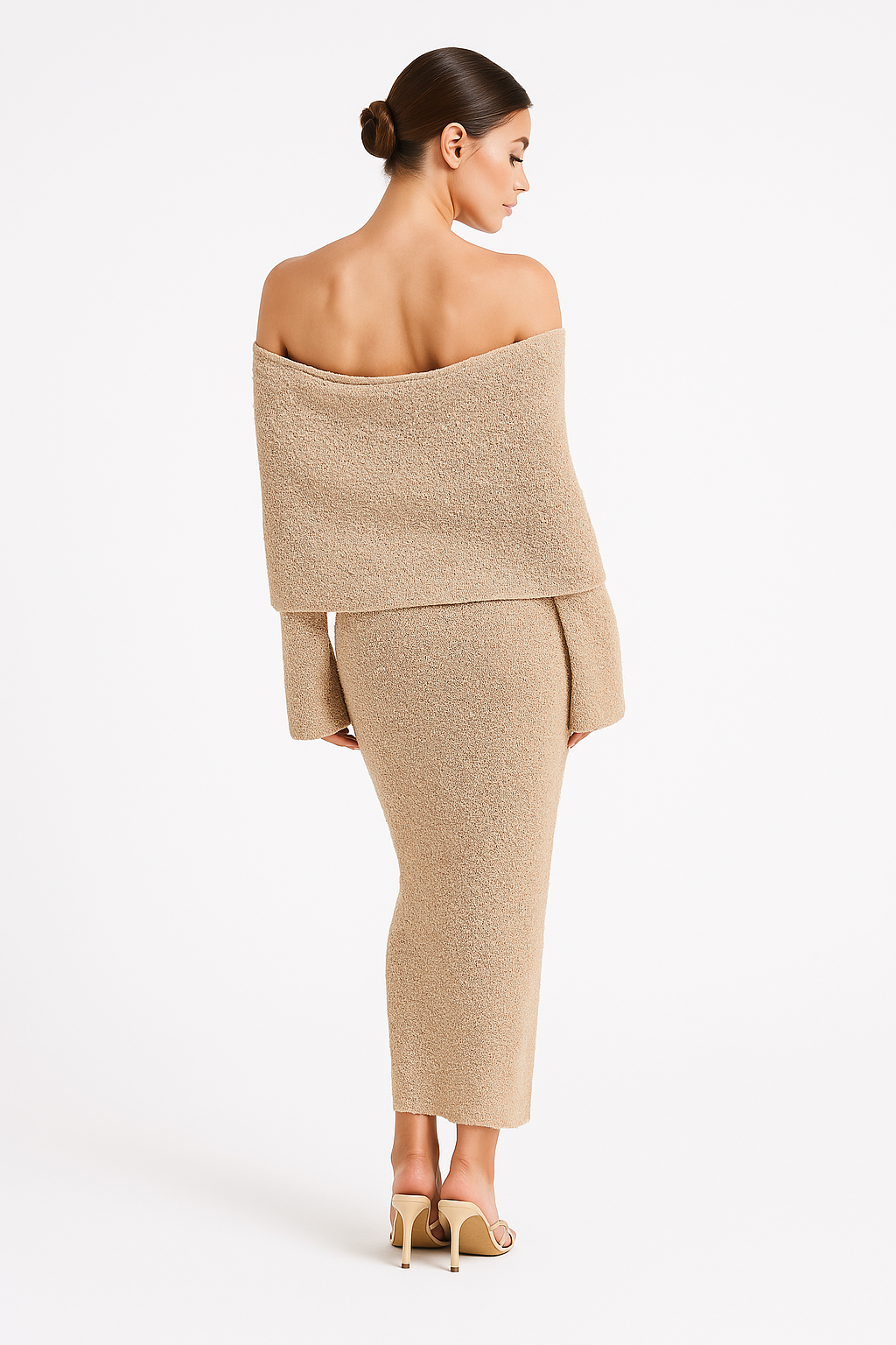 Bridget | Abito midi a maglia bouclé senza spalline in taupe