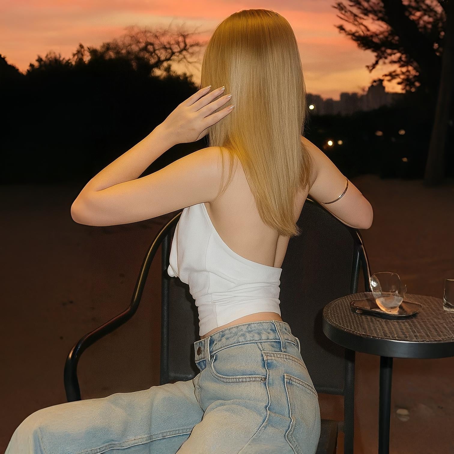 Luna | Top a collo halter senza cuciture per l'estate e lo stile street - - - Concept Palermo