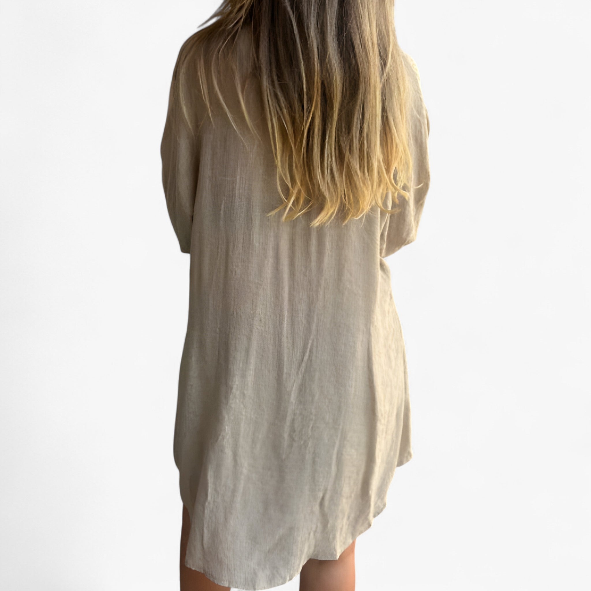 Isabelle | Completo Donna Elegante in Cotone e Lino - - abbigliamento estivo completo da donna completo elegante look rilassato maglietta a maniche lunghe outfit casual pantaloni corti set in cotone e lino stile versatile vestibilità comoda - Concept Palermo