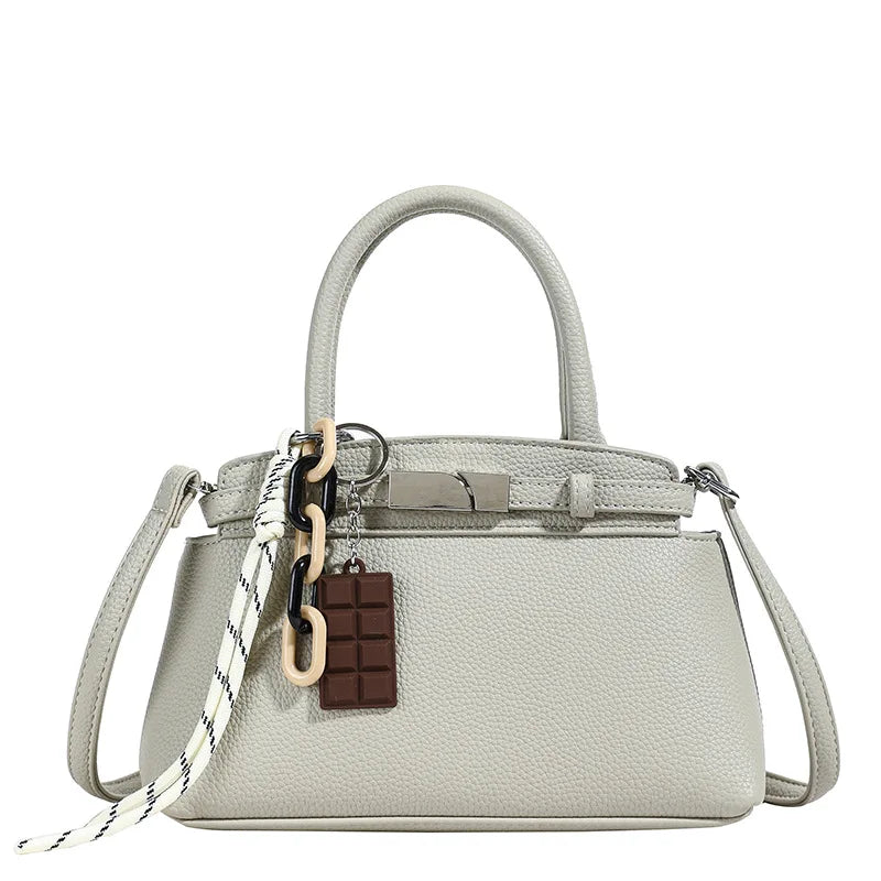 Deanna | Brilla con eleganza: borsa a conchiglia di lusso per serate indimenticabili - verde chiaro - Bags women bags Women's handbags - Concept Palermo