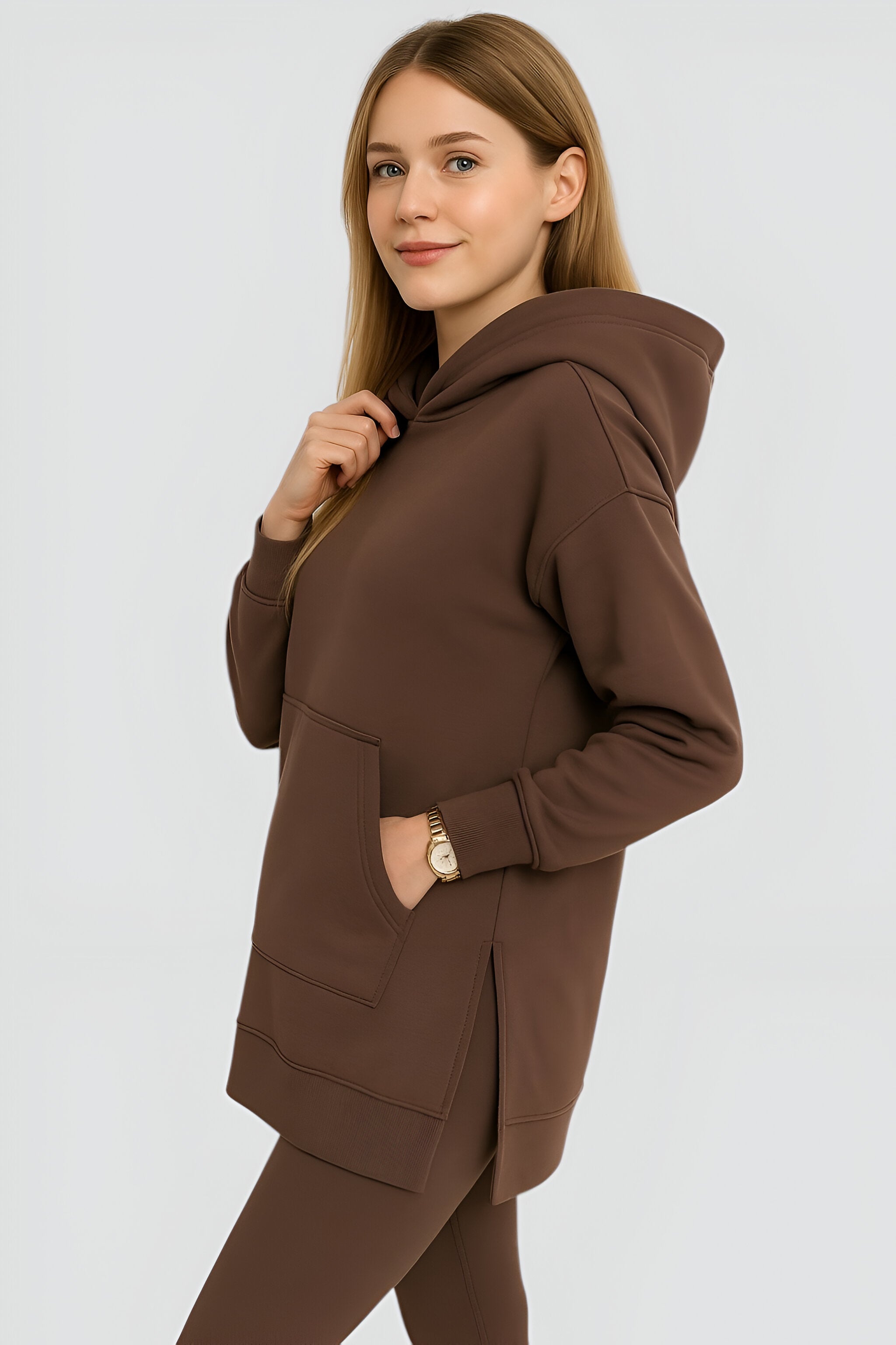 Evelyn | Set felpa e leggings - Comfort e Stile Senza Sforzo - - Moda Senza Sforzo Outfit Casual Chic Outfit Relaxato Set Comfort Quotidiano Set Felpa con Leggings a Mezza Lunghezza Set Felpa Elegante - Concept Palermo