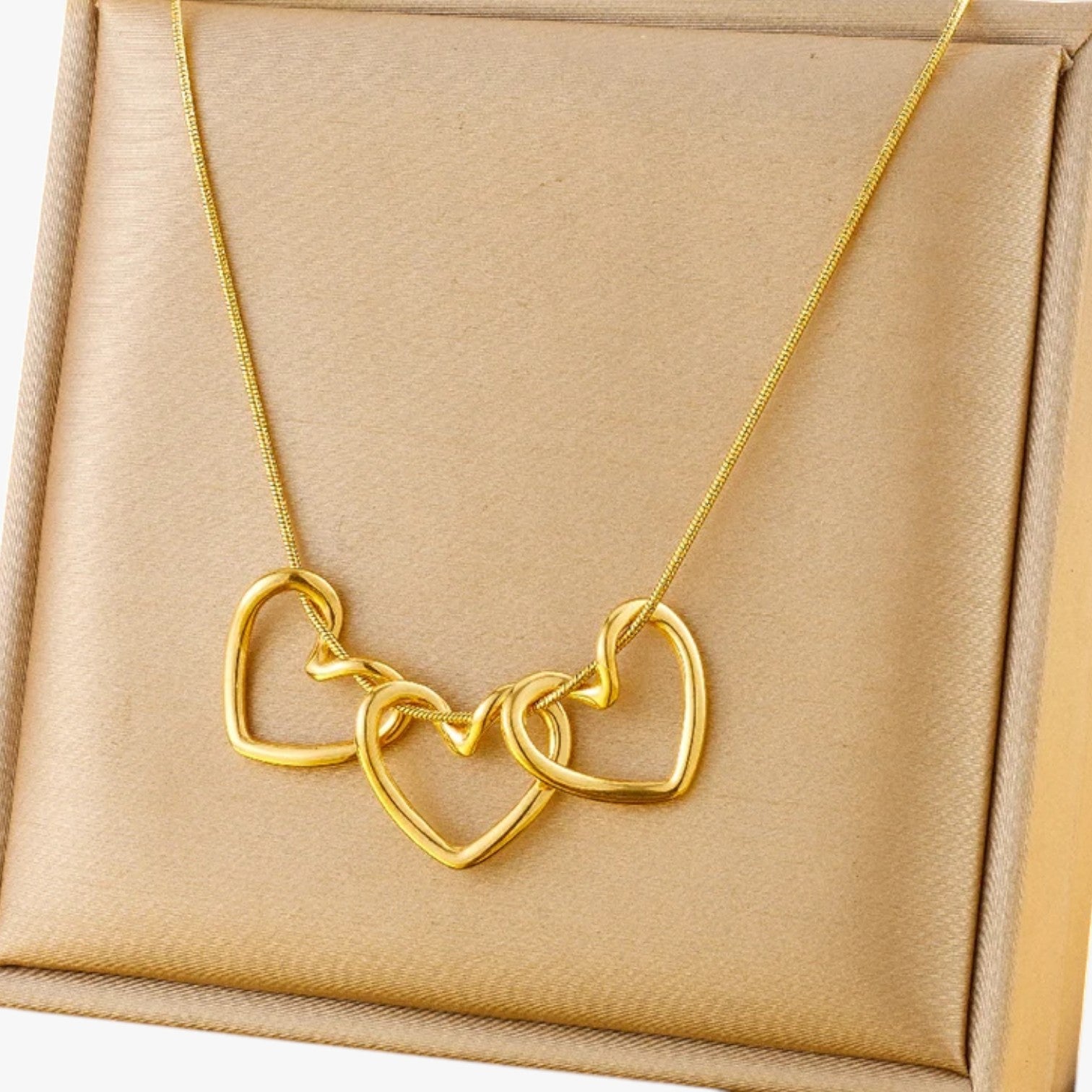 Maxine | Collana minimalista con cuore dorato - oro - elegant womens necklaces necklace NECKLACES Necklaces for Women - Concept Palermo