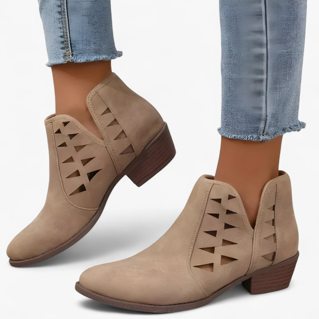 Ellen | Stivaletti bianchi in maglia traforata stile western - - BOOTS Boots & Shoes shoes shoes for women Shoes women womens shoes - Concept Palermo