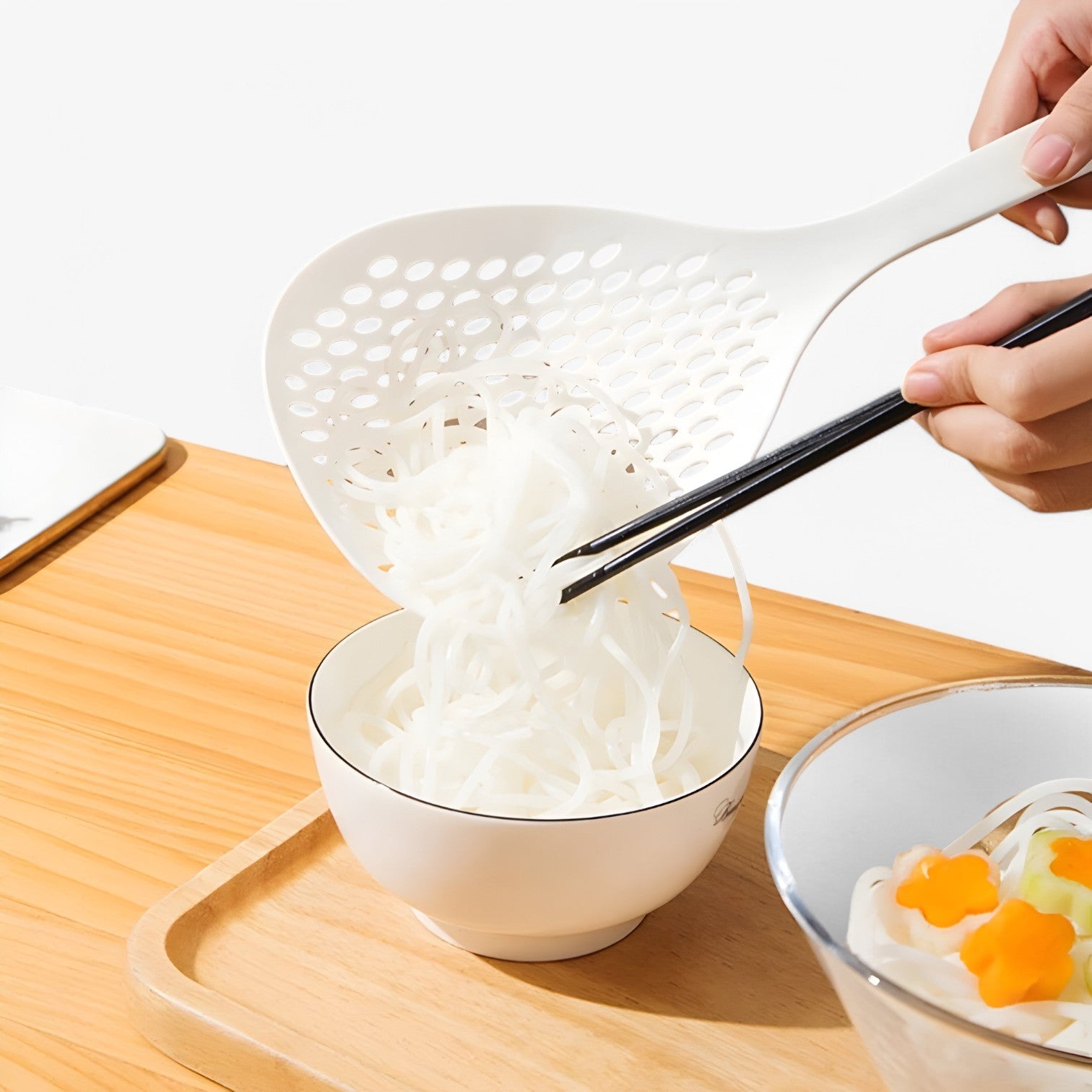 Zuri | Grande cucchiaio antiscivolo da cucina – Perfetto per zuppe e noodles - - Kitchen kitchen accessory kitchen tools - Concept Palermo