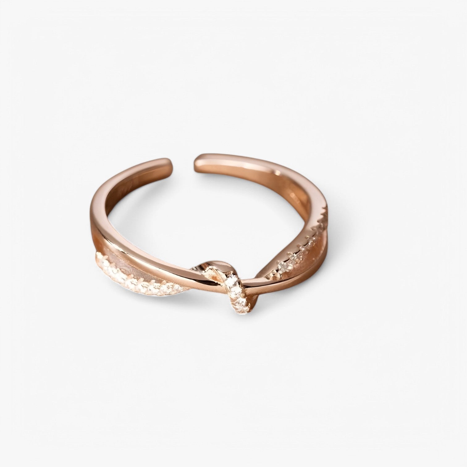Mileva | Anello a Croce in Argento Sterling con Nodo - Elegante, Impilabile e Senza Tempo - - Accessories Jewelry Rings womens accessory - Concept Palermo