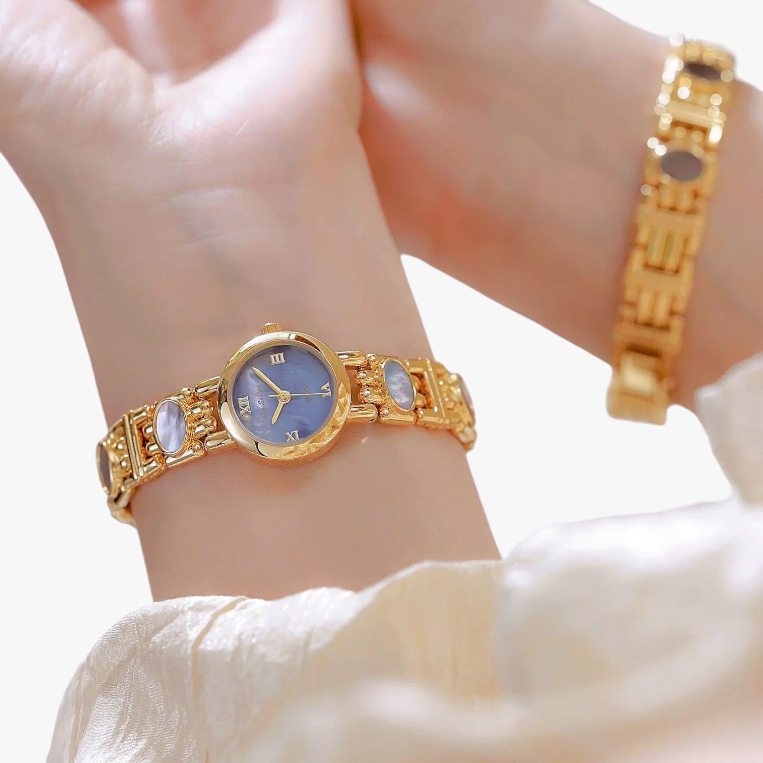 Mira | Elegante orologio da polso in conchiglia di perle - - female watch ladies watch watch watch for women watches - Concept Palermo