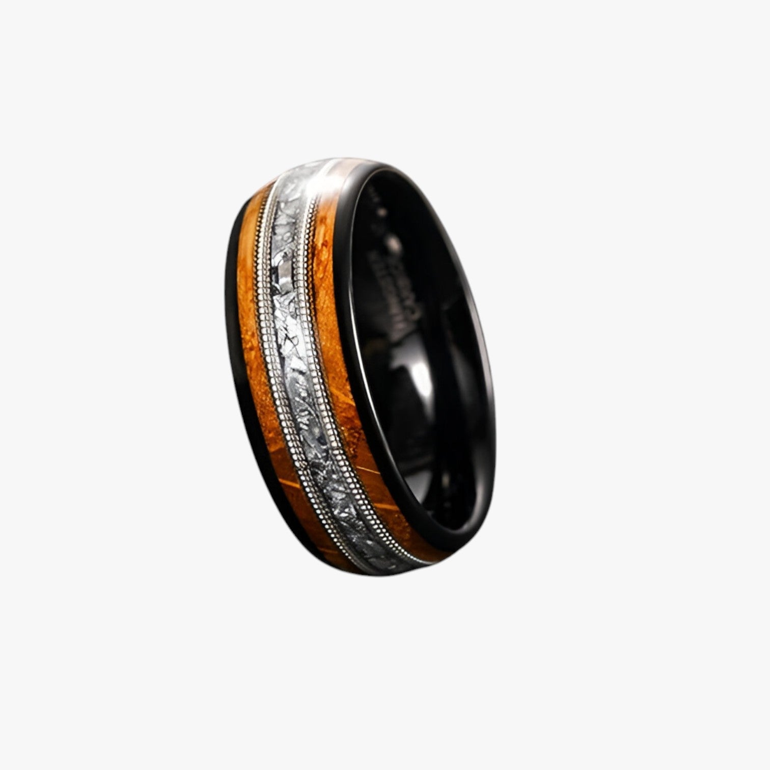 Mariano | Anello di legno con corde di chitarra e accenti di botti di whisky - - mens accessory mens ring Rings - Concept Palermo