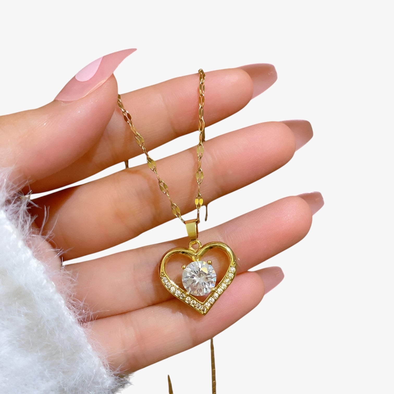 Skylar | Collana Cuore con Gemme Eleganza Femminile e Comfort Dorato - - elegant womens necklaces necklace NECKLACES Necklaces for Women - Concept Palermo