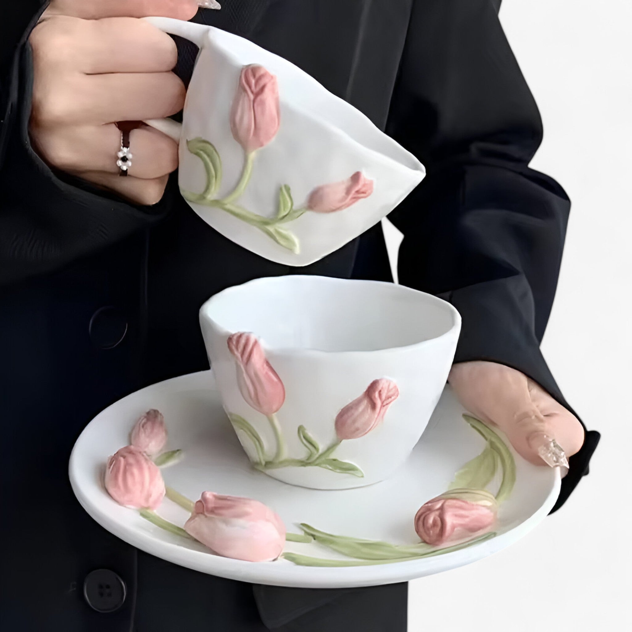 Florina | Tazza da caffè in ceramica creativa a forma di tulipano con piattino - Set rosa 260-310ML - - Concept Palermo