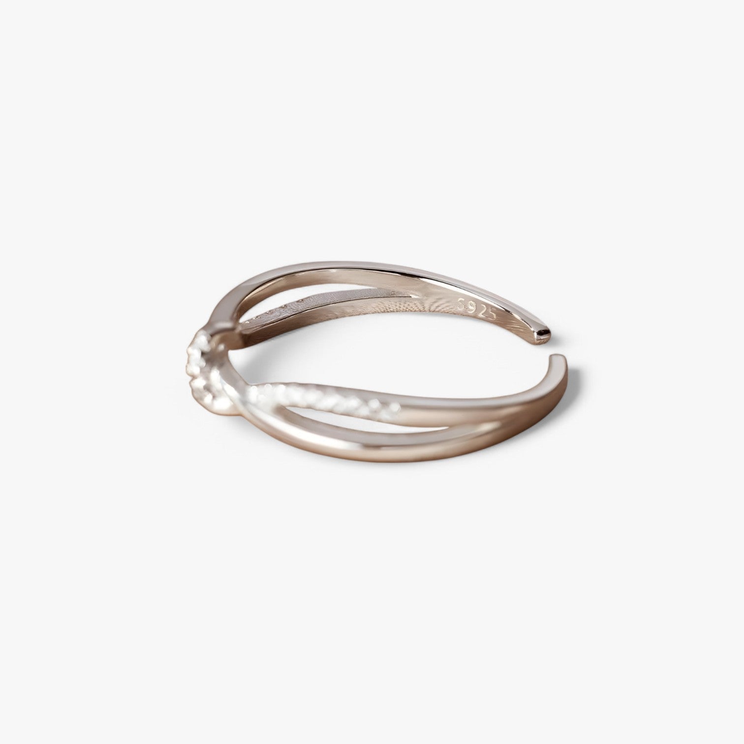 Mileva | Anello a Croce in Argento Sterling con Nodo - Elegante, Impilabile e Senza Tempo - Argento - Accessories Jewelry Rings womens accessory - Concept Palermo