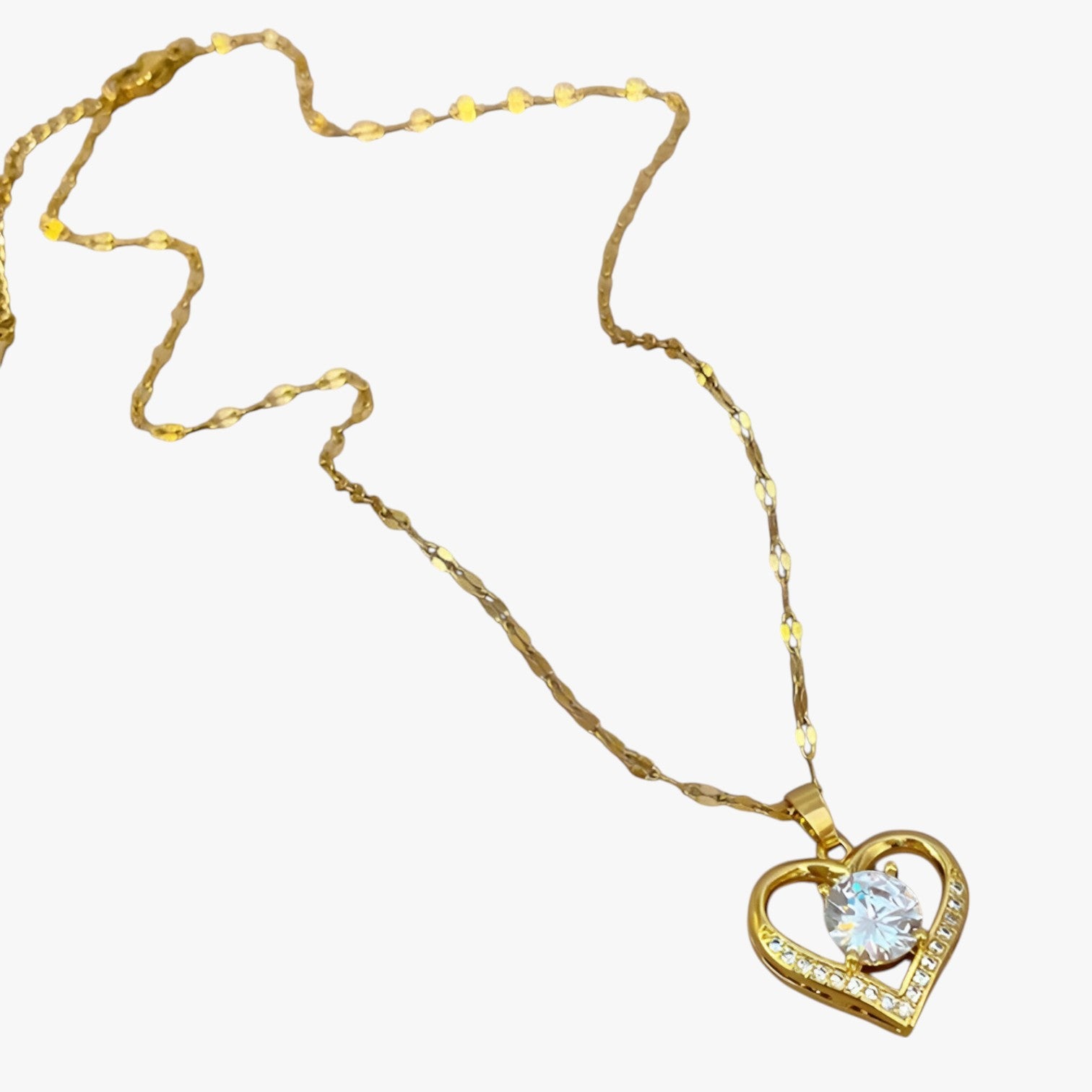 Skylar | Collana Cuore con Gemme Eleganza Femminile e Comfort Dorato - - elegant womens necklaces necklace NECKLACES Necklaces for Women - Concept Palermo