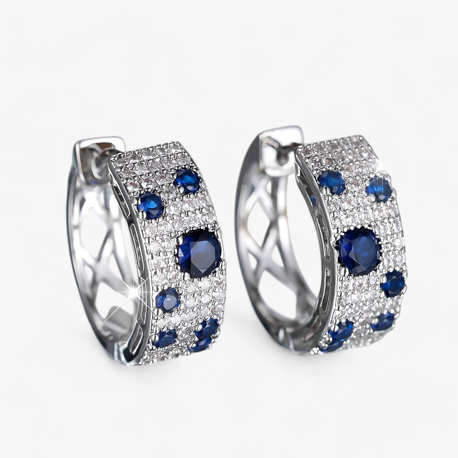 Rosalie | Eleganti orecchini in zirconia dorata – Splendido stile per donne - Colore argentato - Accessories Jewelry EARRINGS - Concept Palermo