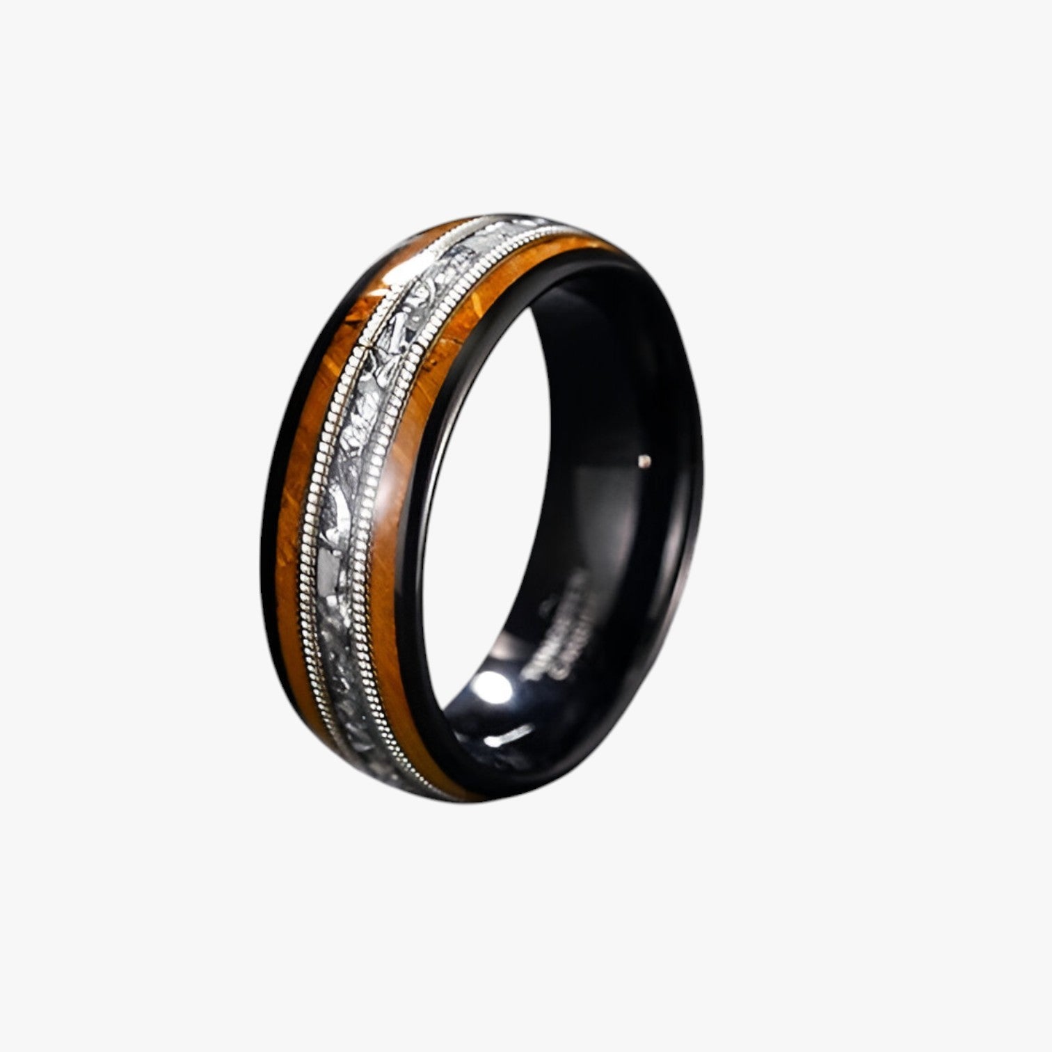 Mariano | Anello di legno con corde di chitarra e accenti di botti di whisky - 8mm - mens accessory mens ring Rings - Concept Palermo