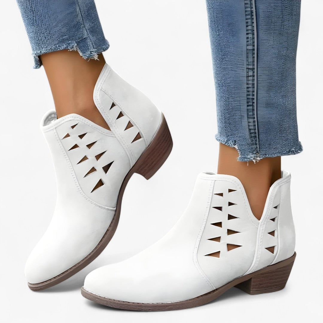 Ellen | Stivaletti bianchi in maglia traforata stile western - - BOOTS Boots & Shoes shoes shoes for women Shoes women womens shoes - Concept Palermo