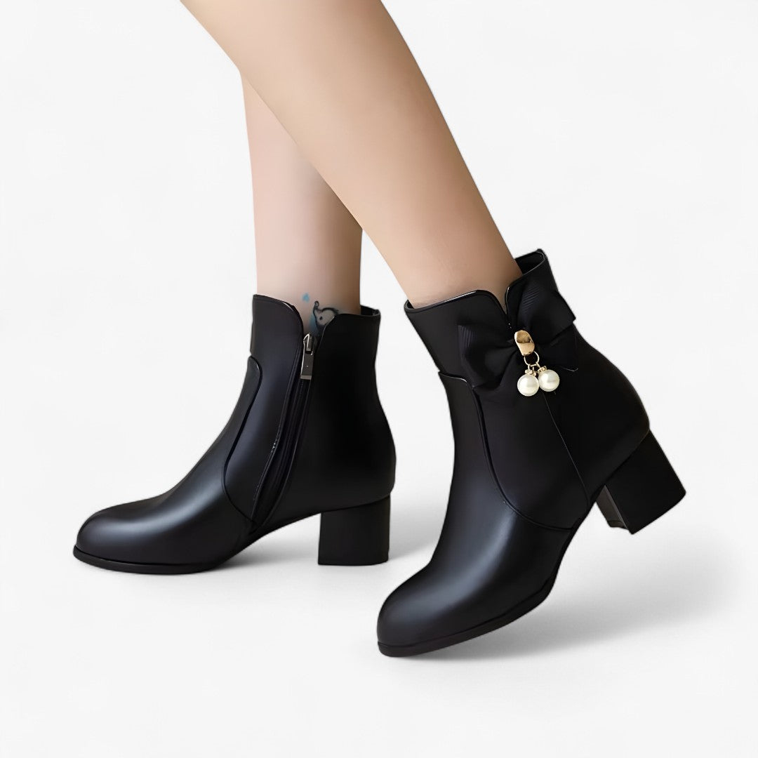 Isabelle | Stivaletti con fiocco e tacco alto per taglie comode - - BOOTS Boots & Shoes - Concept Palermo
