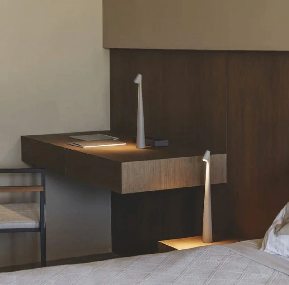 LuminaTouch | Lampada da tavolo con comando a sfioramento - - Tischlampen Tragbare Lampen - Concept Palermo