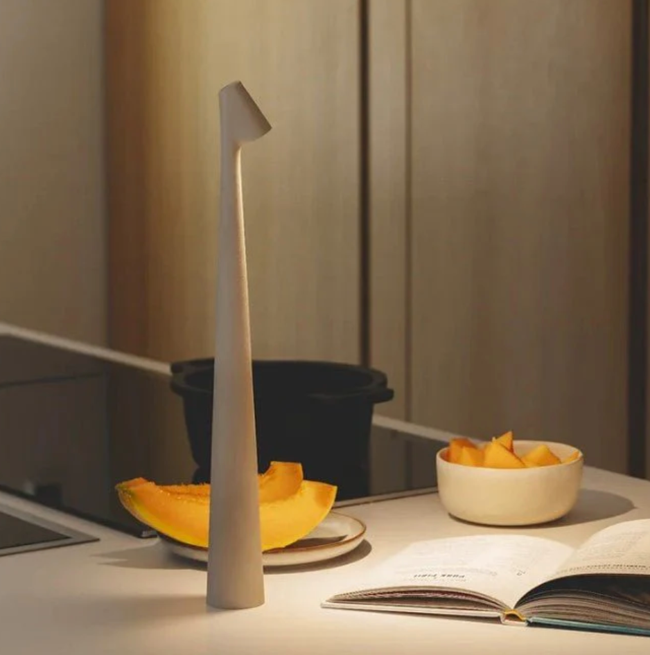 LuminaTouch | Lampada da tavolo con comando a sfioramento - - Tischlampen Tragbare Lampen - Concept Palermo