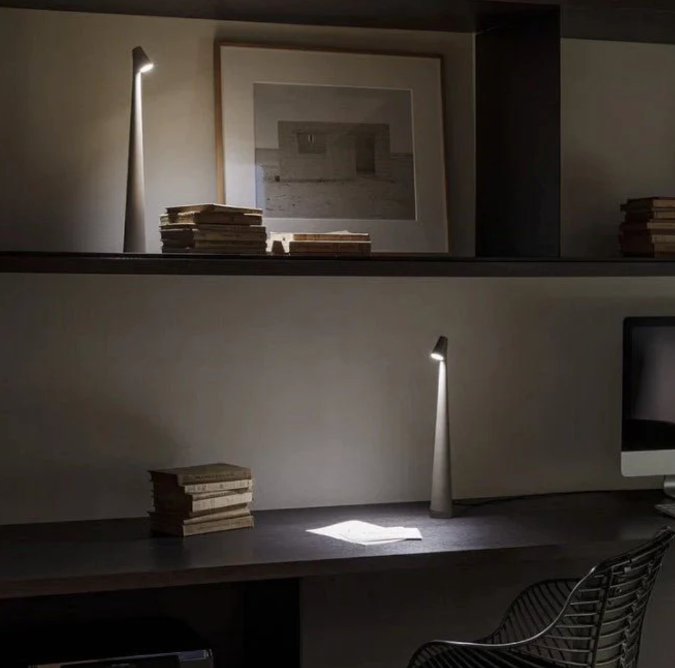 LuminaTouch | Lampada da tavolo con comando a sfioramento - - Tischlampen Tragbare Lampen - Concept Palermo