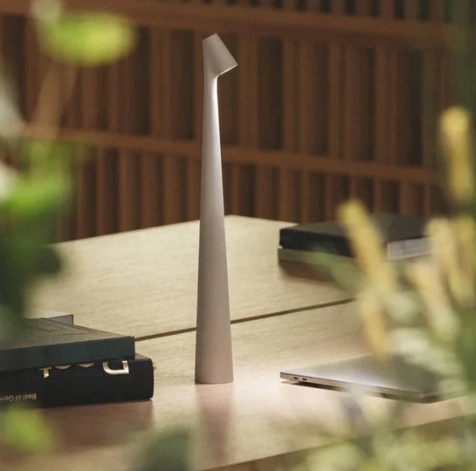 LuminaTouch | Lampada da tavolo con comando a sfioramento - - Tischlampen Tragbare Lampen - Concept Palermo