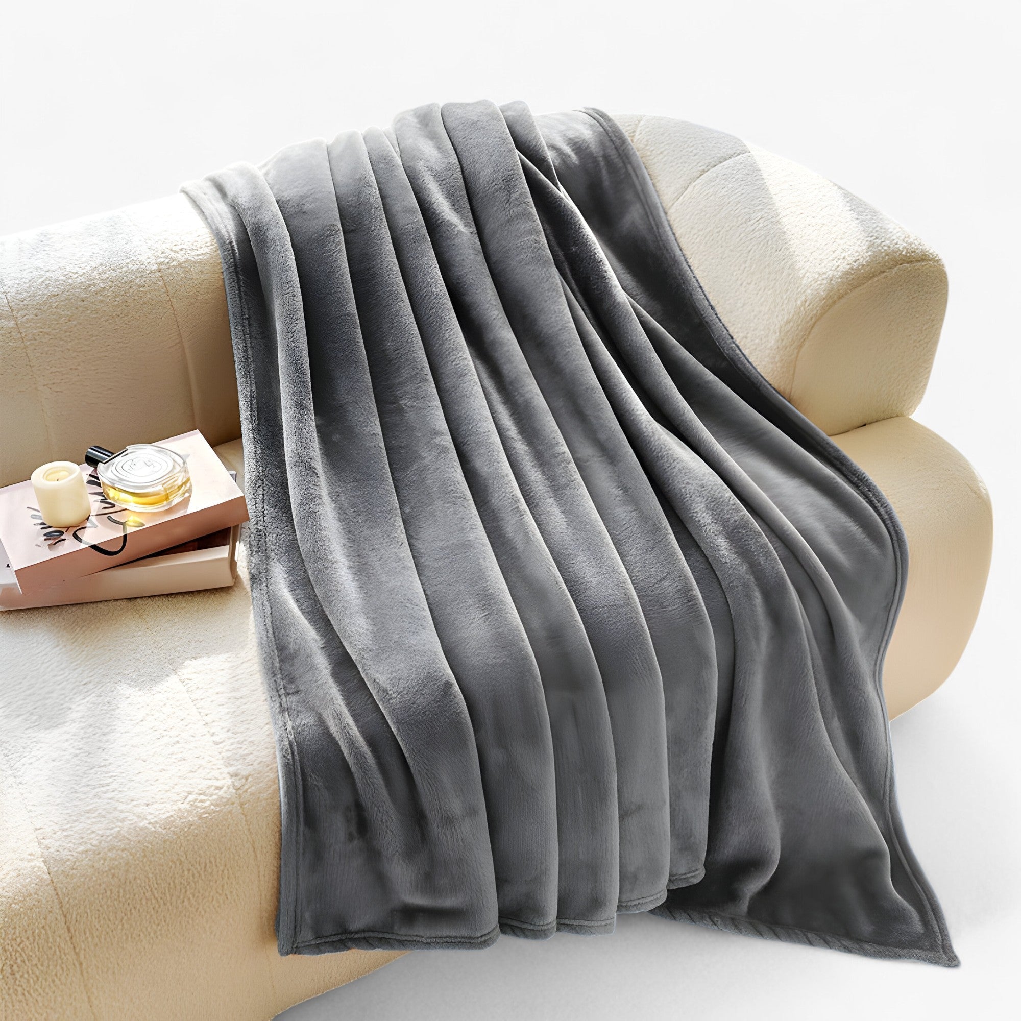 Bucephalus | Morbido plaid in flanella - Calore e comfort - Grijs - Blankets - Concept Palermo