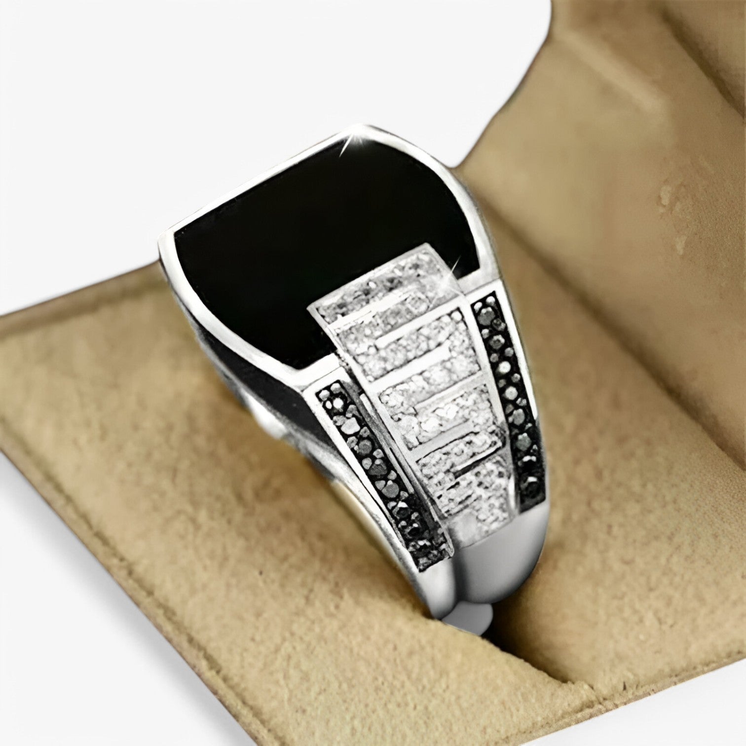 Archie | Anello da uomo elegante - Luccicante dorato con look punk di lusso - Argento - mens accessory mens ring Rings - Concept Palermo