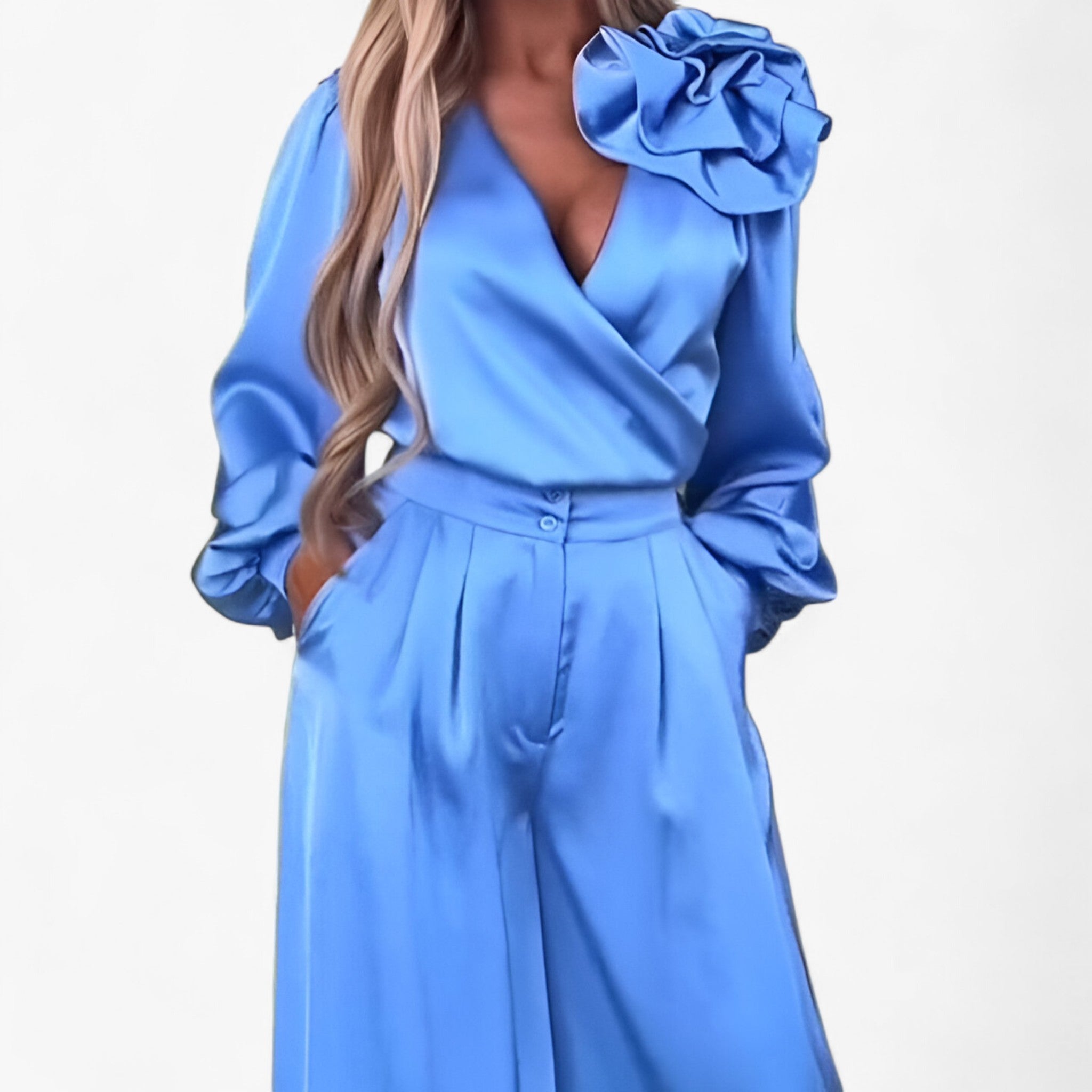 Leona | Set Donna in Poliestere con Top a V e Pantaloni Larghi - - abbigliamento casual abbigliamento versatile look femminile materiale poliestere outfit elegante pantaloni larghi set da donna taglie disponibili top scollatura a V vestiti per eventi - Concept Palermo
