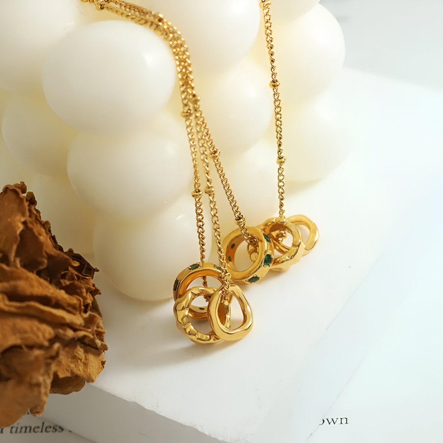 Kate | Collana con ciondolo a fiocco piccolo in zirconio - Lucida, resistente e impermeabile - - Gift Gifts for women NECKLACES Necklaces for women Pendant Necklaces - Concept Palermo