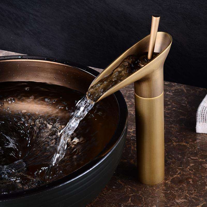 Huck - Waterfall rubinetto antico rubinetto per lavabo da bagno miscelatore per lavabo in ottone - - antique bathroom antique faucet Bathroom Bathroom Faucets faucet brass basin Faucets mixer taps sink faucet Waterfall faucet - Concept Palermo