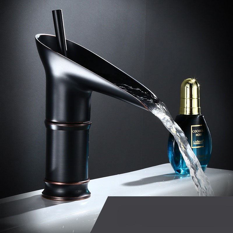 Huck - Waterfall rubinetto antico rubinetto per lavabo da bagno miscelatore per lavabo in ottone - Pantaloncini neri - antique bathroom antique faucet Bathroom Bathroom Faucets faucet brass basin Faucets mixer taps sink faucet Waterfall faucet - Concept Palermo