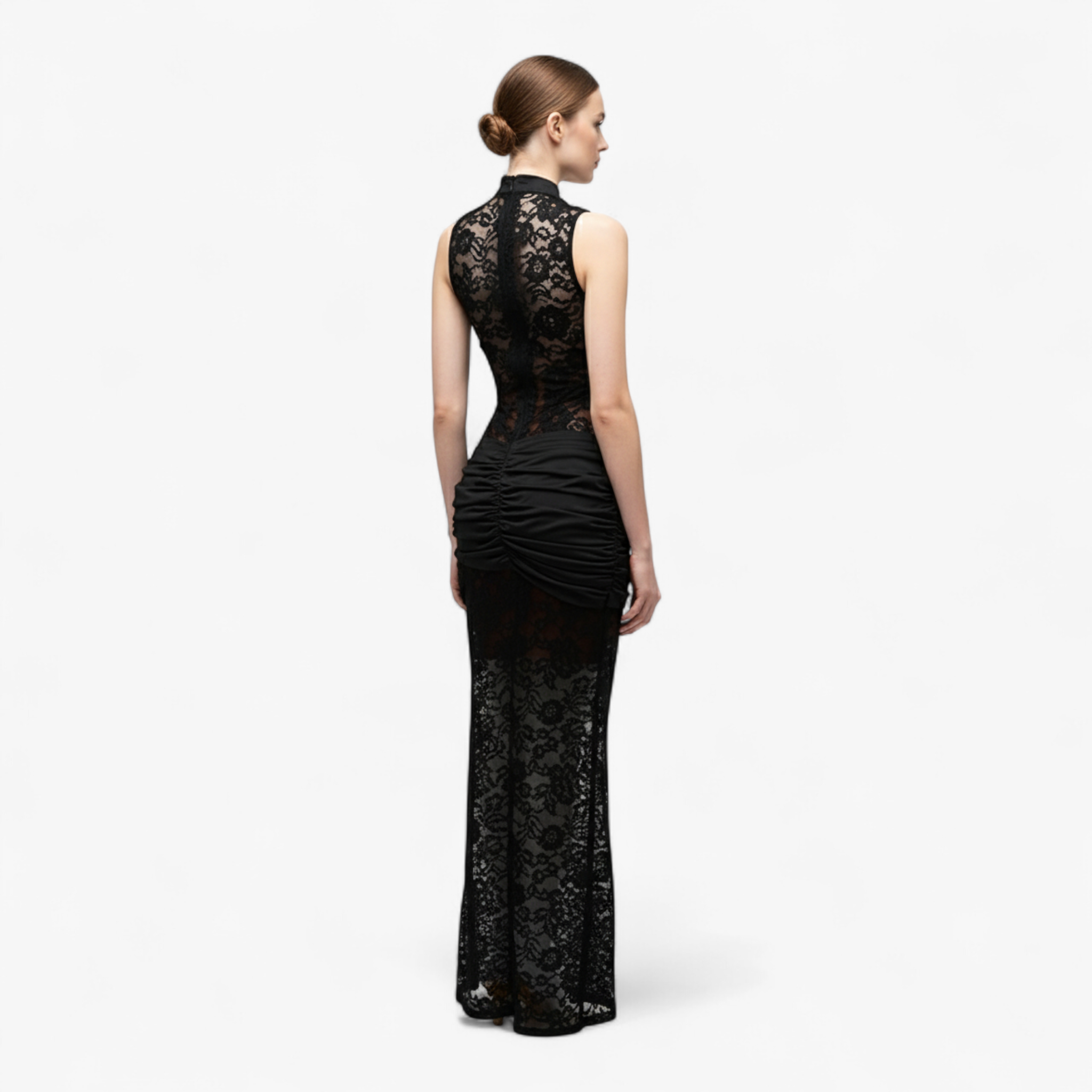 Valentina | Abito Lungo in Pizzo - - abito da sera abito elegante abito maxi in pizzo dettagli dorati fashion pizzo fessura gamba alta scollatura profonda vestito nero - Concept Palermo