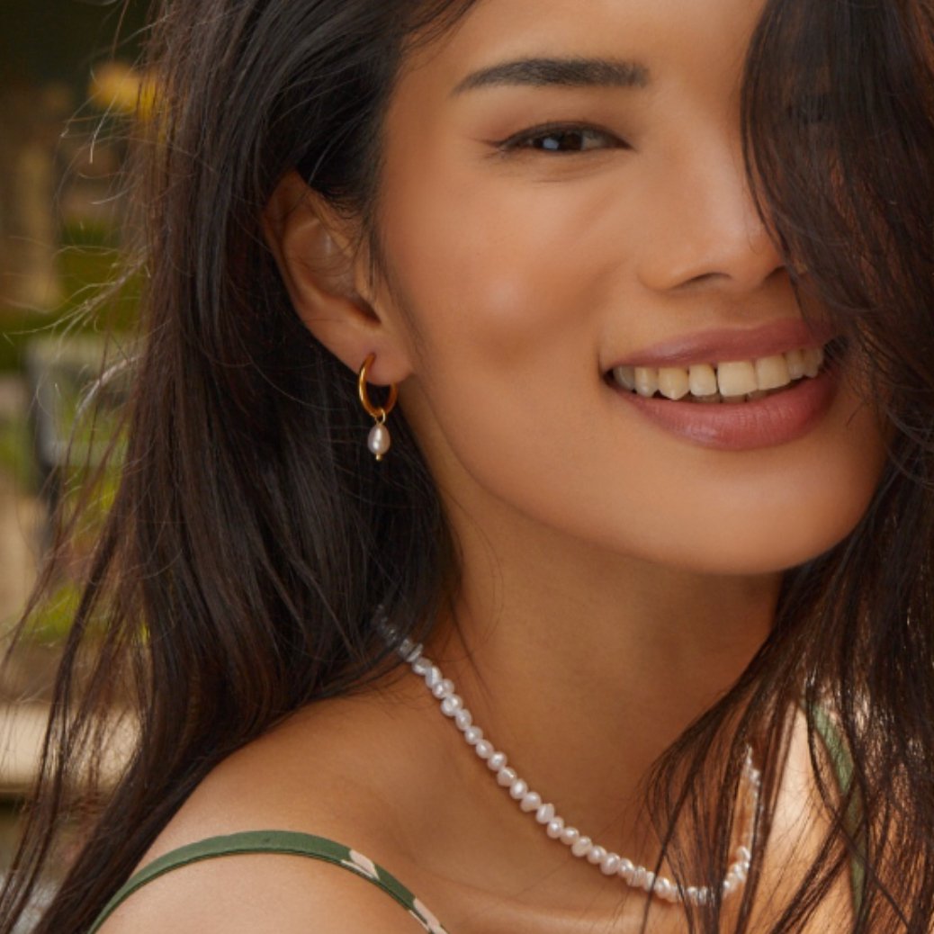 Orecchini di perle Isabel - - allthingspearl Animal&nature AV5&6 AV7 AV7+W AV7+W+AUG23 AV7+W+AUG23+SEP23 Best-SellingQ322 BestsellingQ123 BestsellingQ422 Drop earrings EverydayEssentials gold highquality Holiday Edit Hoops HYPOALLERGENIC mge Minimal MINIMALISTIC Nature new_for_google newarrivalsoctober Pearl pink price29 Small&Simple Special&Wedding Specialoccasionjewelry ThoughtfulGifts - Concept Palermo