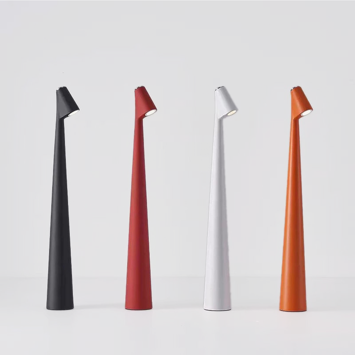 LuminaTouch | Lampada da tavolo con comando a sfioramento - - Tischlampen Tragbare Lampen - Concept Palermo