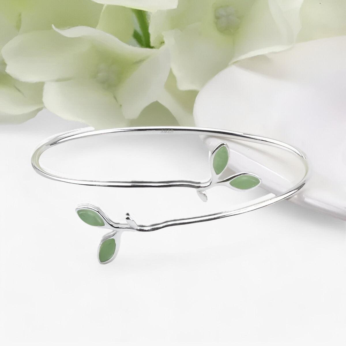 Bracciale Jade | Migliora il tuo look con la delicata eleganza delle foglie - - - Concept Palermo