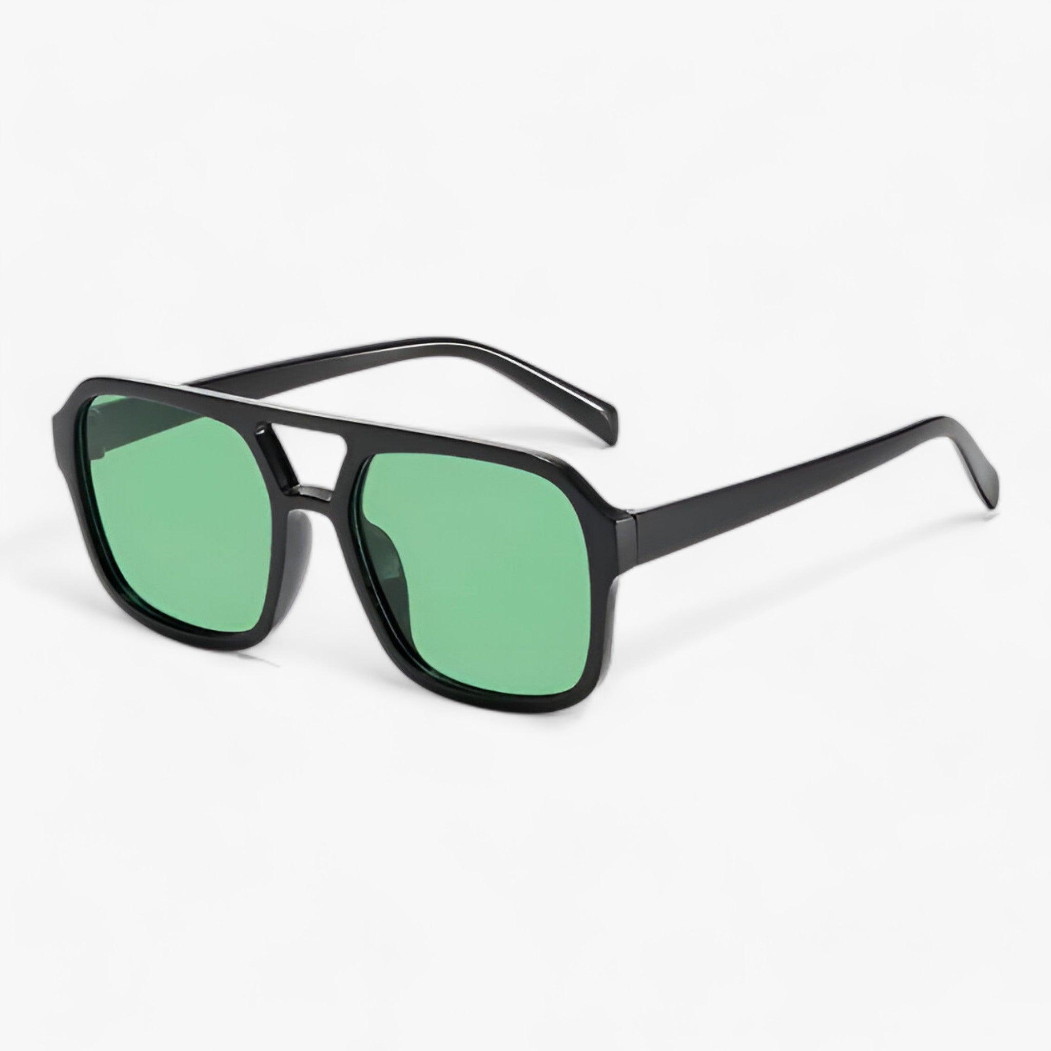 ICONIC | Occhiali da sole vintage quadrati: protezione per gli occhi elegante per tutte le occasioni - Verde - Acrylic ADULT DLIDW EYEWEAR Mainland China Polycarbonate SQUARE Sunglasses UV400 WOMEN - Concept Palermo