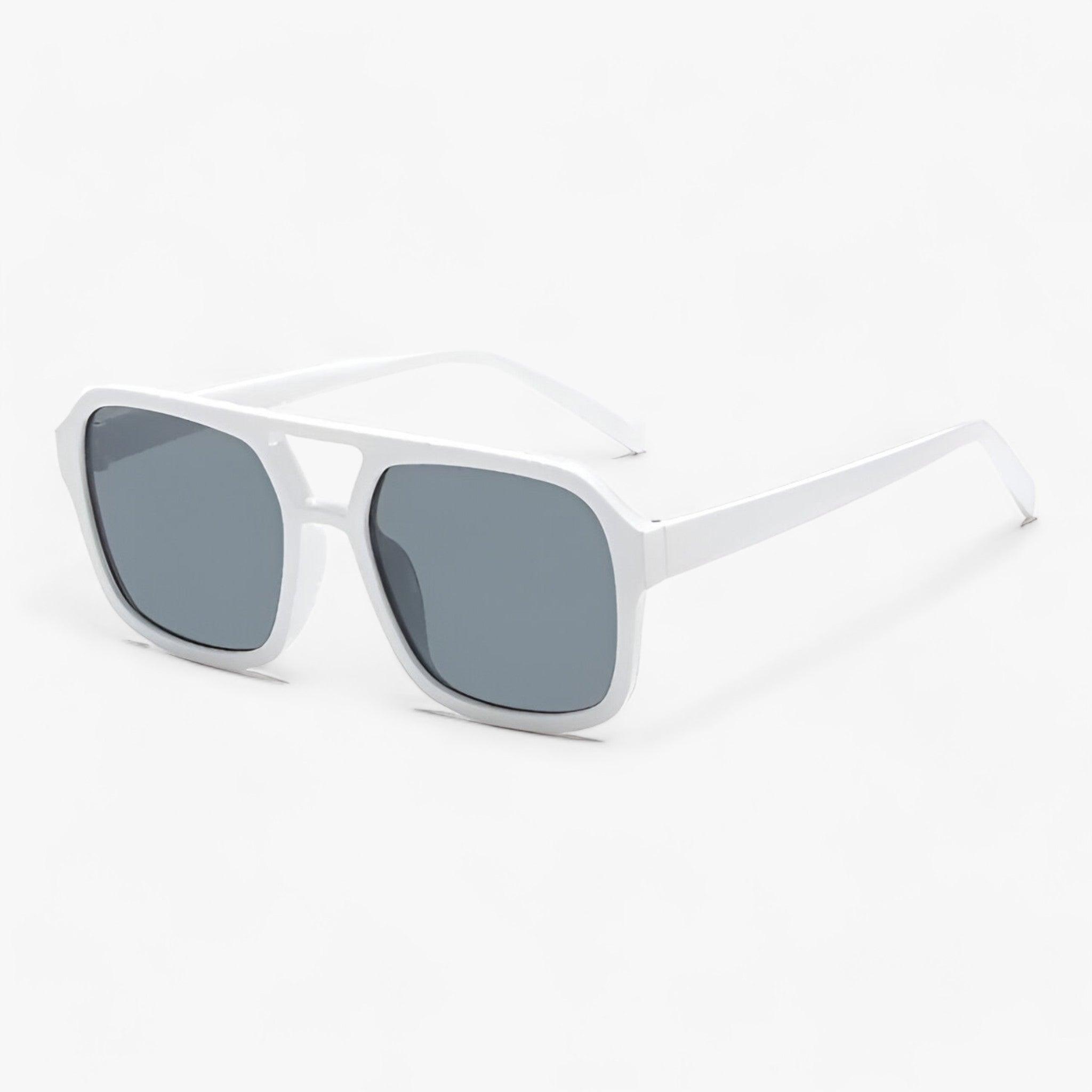 ICONIC | Occhiali da sole vintage quadrati: protezione per gli occhi elegante per tutte le occasioni - Bianco - Acrylic ADULT DLIDW EYEWEAR Mainland China Polycarbonate SQUARE Sunglasses UV400 WOMEN - Concept Palermo