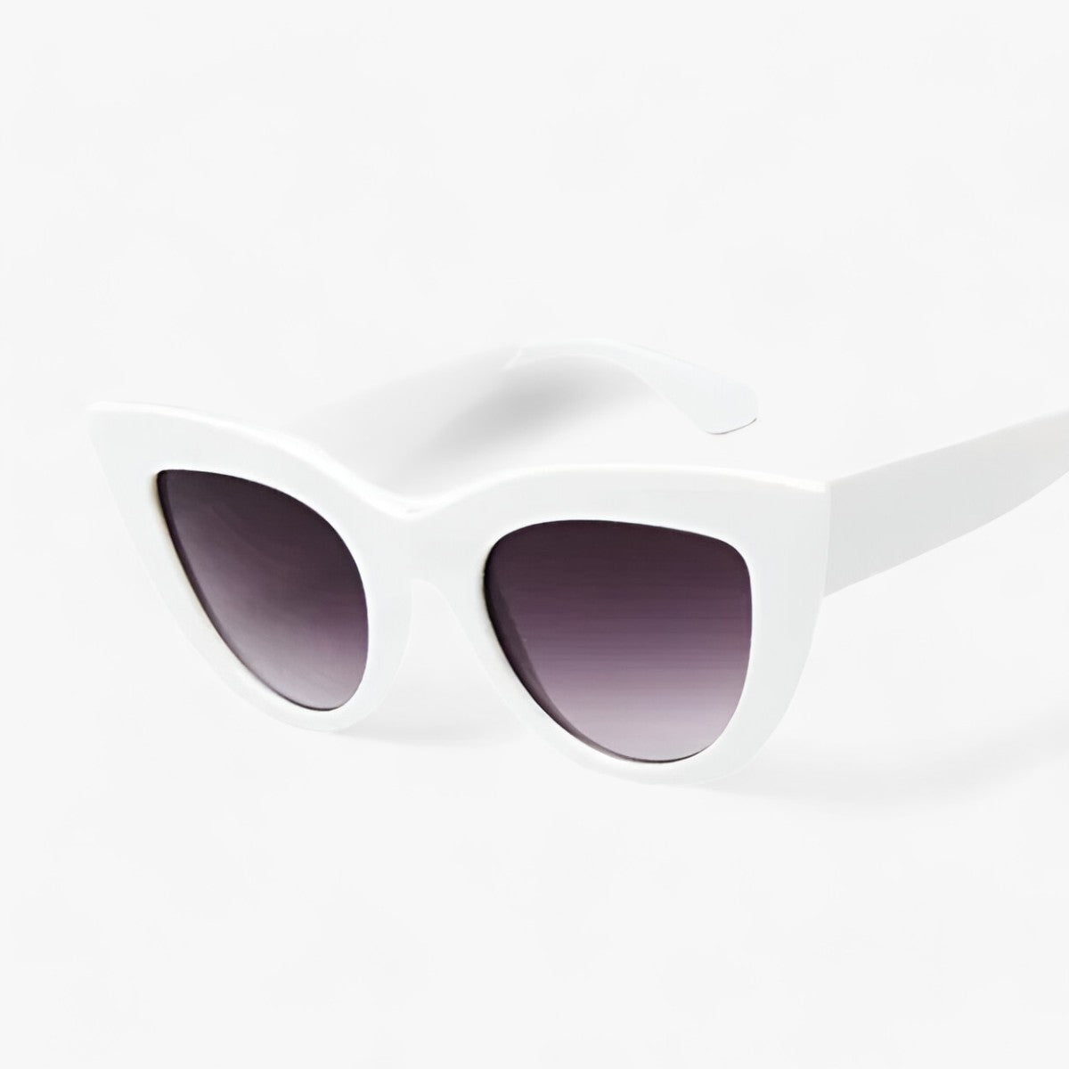 Paulette | Occhiali da sole cat-eye senza tempo ed eleganti per un'apparizione di stile - BiancoGrigio - 52mm 63mm ADULT Anti-reflective CAT EYE CE DITUIEO EYEWEAR Mainland China MIRROR Plastic Polycarbonate Sunglasses UV400 WOMEN - Concept Palermo