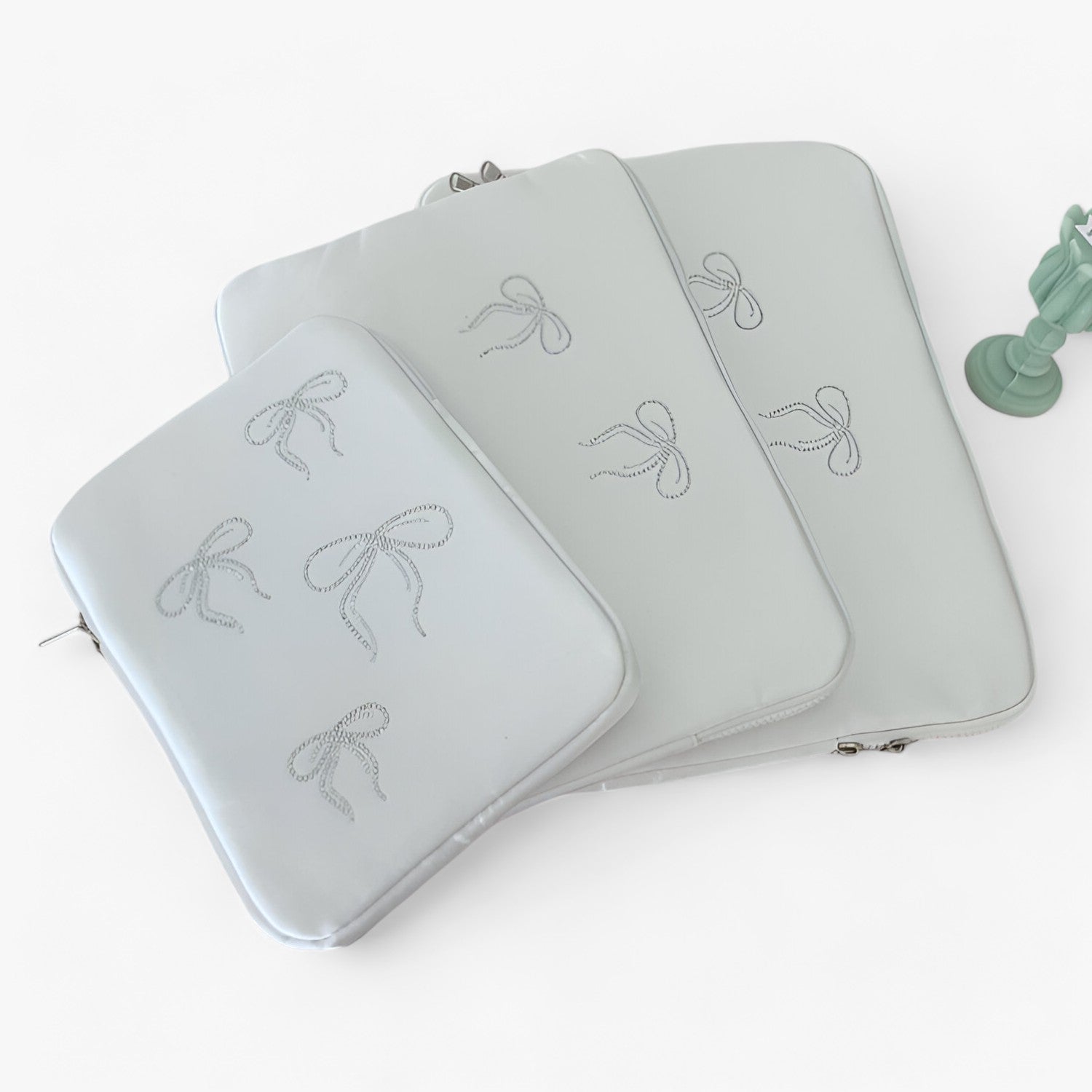 CartoonCharm | Cover - Protezione elegante - bianco - gadgets laptop laptop case - Concept Palermo