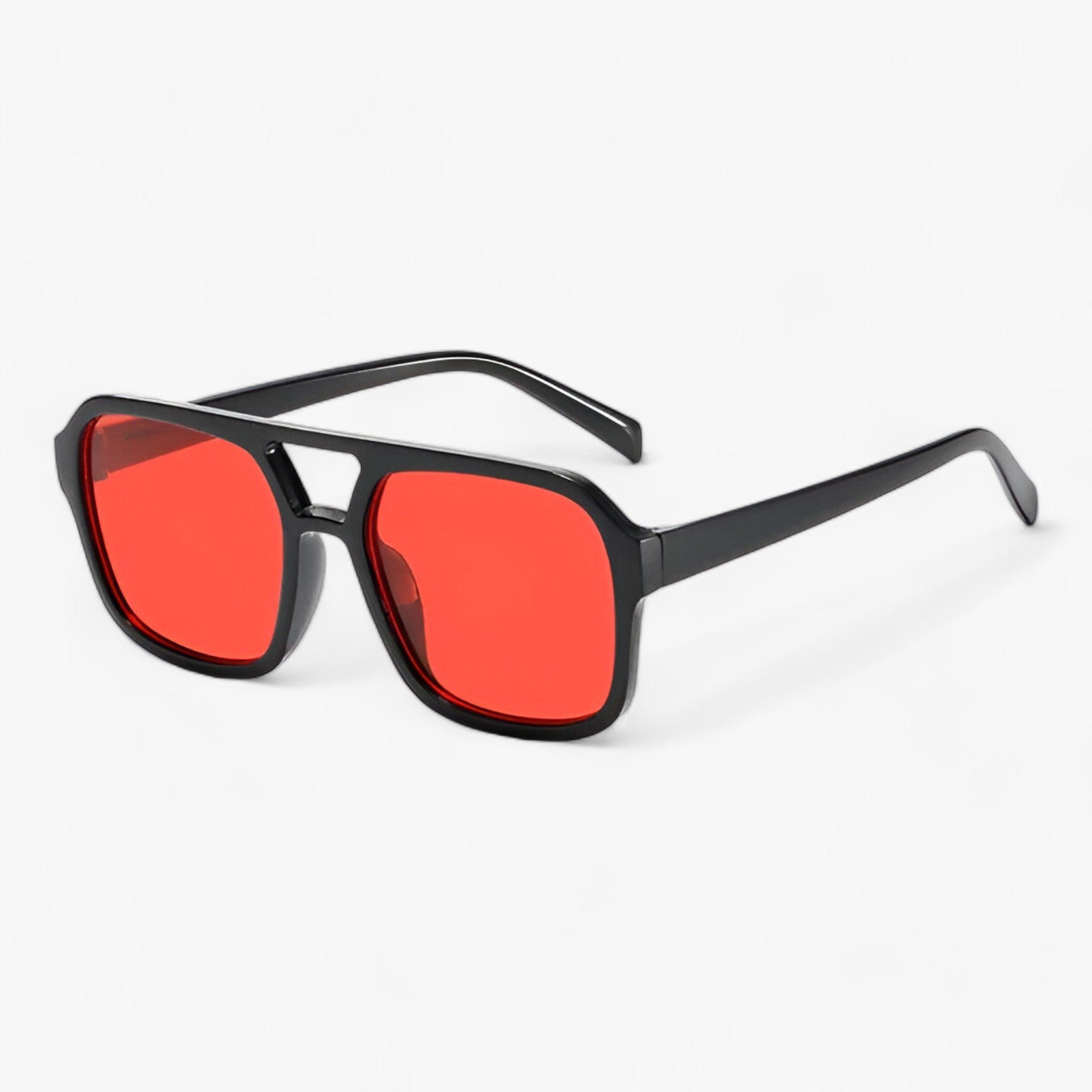 ICONIC | Occhiali da sole vintage quadrati: protezione per gli occhi elegante per tutte le occasioni - Rosso - Acrylic ADULT DLIDW EYEWEAR Mainland China Polycarbonate SQUARE Sunglasses UV400 WOMEN - Concept Palermo