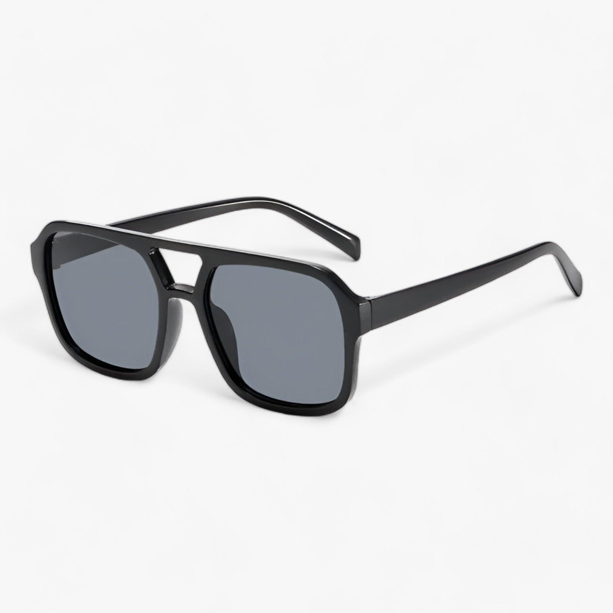 ICONIC | Occhiali da sole vintage quadrati: protezione per gli occhi elegante per tutte le occasioni - Nero - Acrylic ADULT DLIDW EYEWEAR Mainland China Polycarbonate SQUARE Sunglasses UV400 WOMEN - Concept Palermo