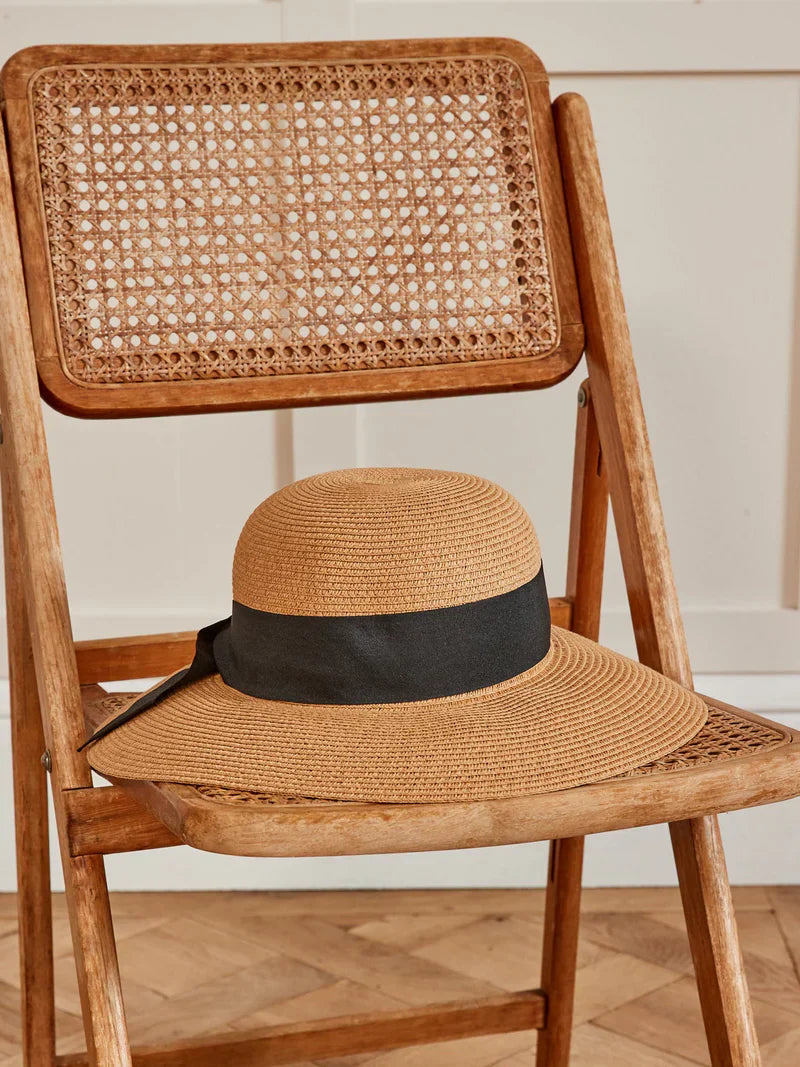 Amara | Cappello di paglia con ampio bordo e nastro nero - - fashion summer hat sun hat women womens hat - Concept Palermo
