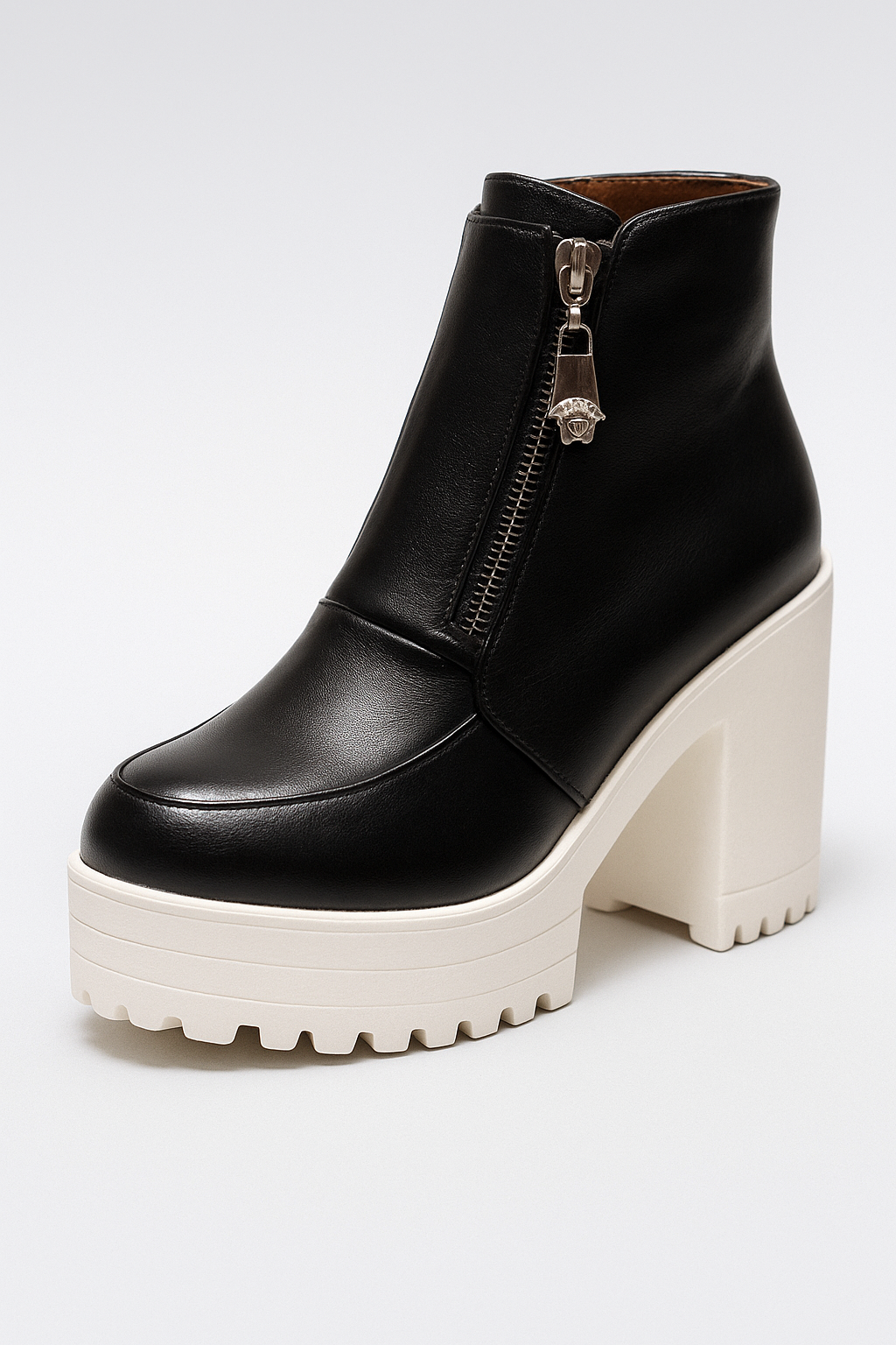 Ivy | Stivaletti platform con suola carrarmato e zip frontale - Nero - BOOTS Boots & Shoes - Concept Palermo