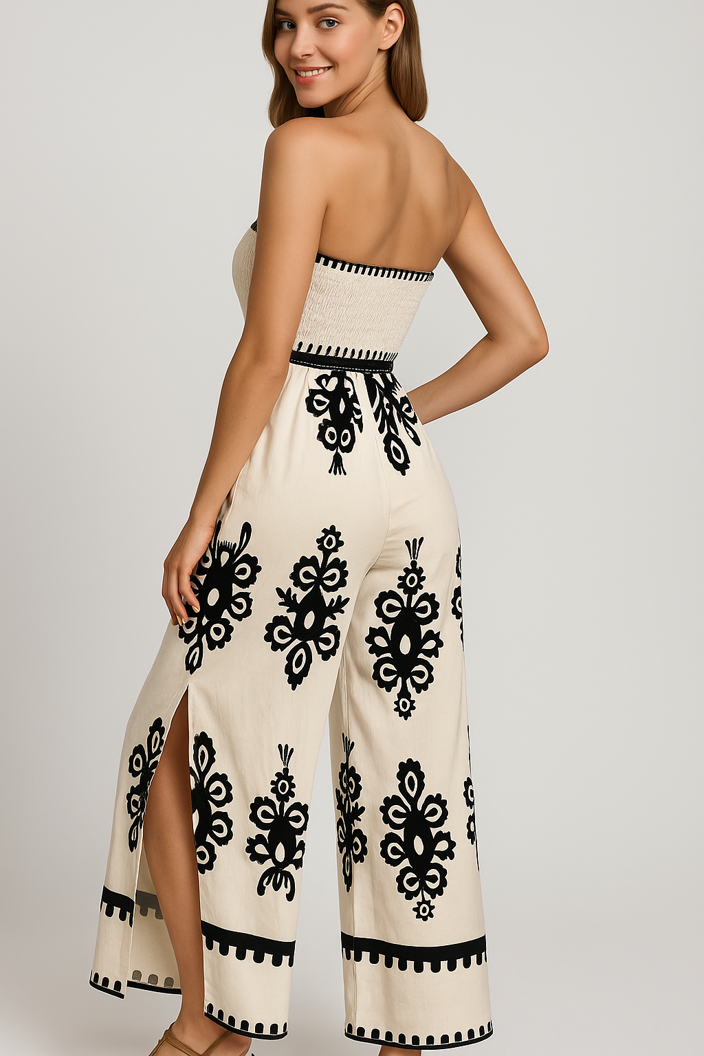 Lara | Tuta Estiva Ricamata con Fascia Elasticizzata e Spacco Laterale - - jumpsuit jumpsuit estivo Summer/Jumpsuit - Concept Palermo