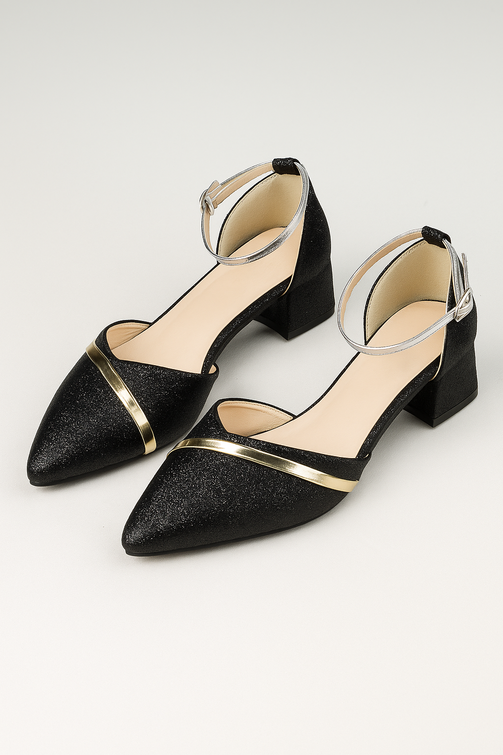 Helena | Scarpe décolleté eleganti con tacco blocco in colori raffinati - Nero - Frauen Sandalen Summer - Concept Palermo