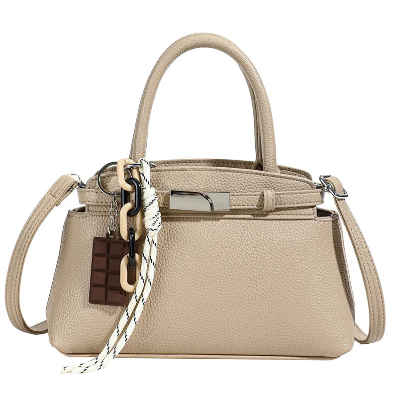 Deanna | Brilla con eleganza: borsa a conchiglia di lusso per serate indimenticabili - Taupe - Bags women bags Women's handbags - Concept Palermo